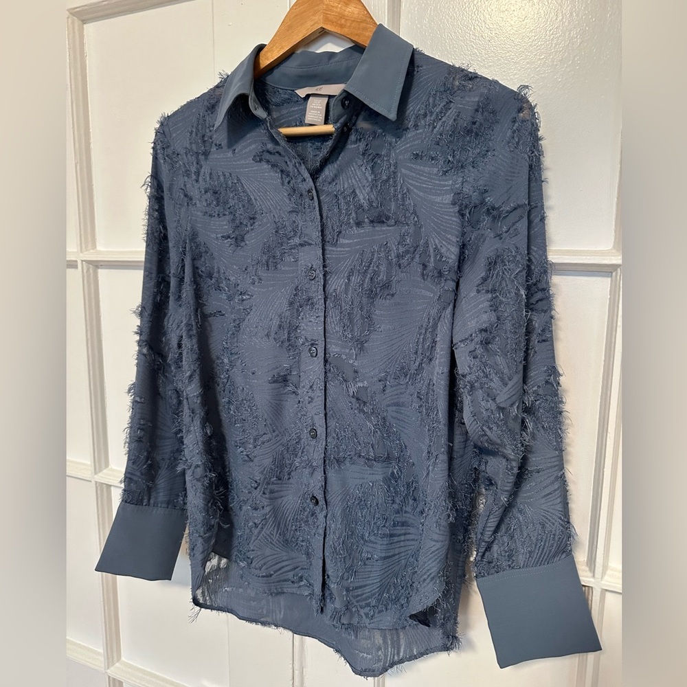 H&M Textured Button Up Blouse - Picture 2 of 7